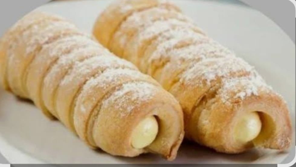 MANGO CREAM ROLL
